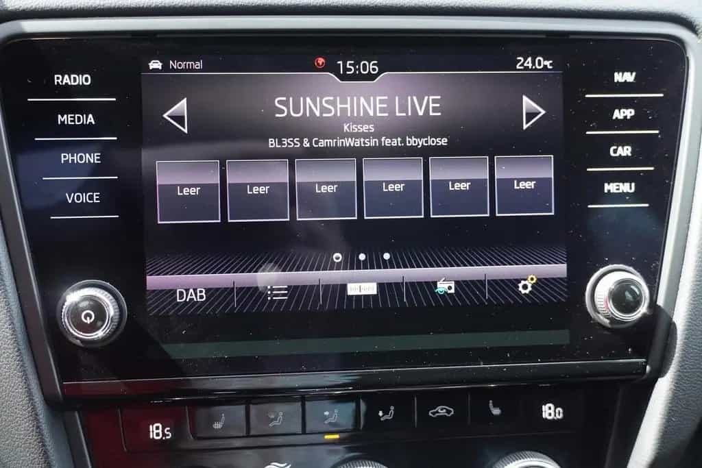 Skoda Octavia Combi 1.5 TSI Navi Kamera Klimaaut. AHK 11/2019-photo-11