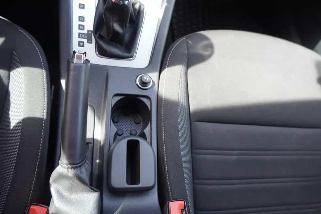 Skoda Octavia Combi 1.5 TSI Navi Kamera Klimaaut. AHK 11/2019-photo-18