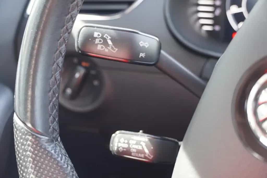 Skoda Octavia Combi 1.5 TSI Navi Kamera Klimaaut. AHK 11/2019-photo-22