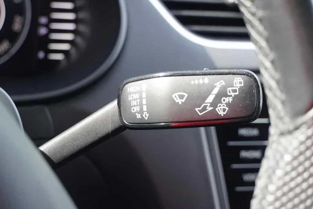 Skoda Octavia Combi 1.5 TSI Navi Kamera Klimaaut. AHK 11/2019-photo-25