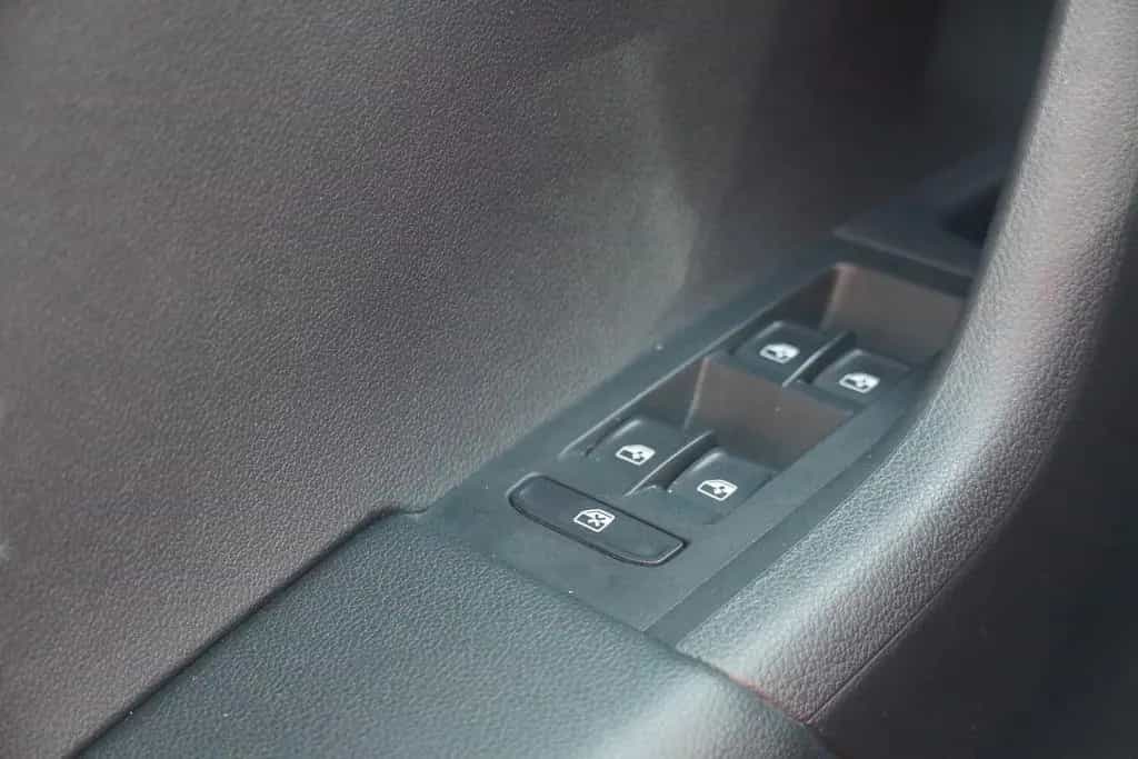 Skoda Octavia Combi 1.5 TSI Navi Kamera Klimaaut. AHK 11/2019-photo-27