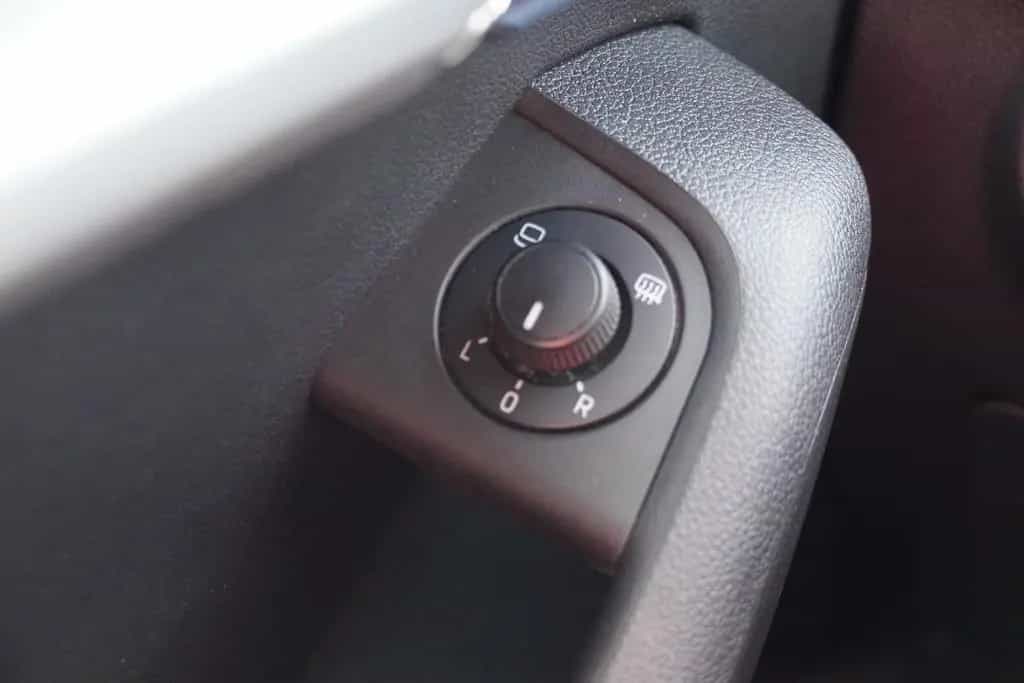 Skoda Octavia Combi 1.5 TSI Navi Kamera Klimaaut. AHK 11/2019-photo-28