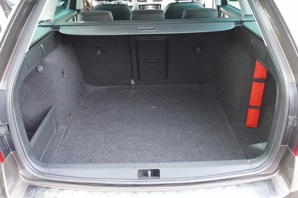 Skoda Octavia Combi 1.5 TSI Navi Kamera Klimaaut. AHK 11/2019-photo-29