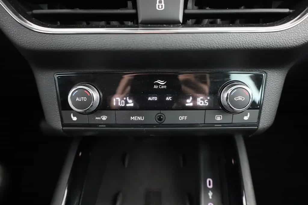 Skoda Kamiq 1.0 TSI DSG Clever LED Navi Kamera ACC DAB 01/2022-photo-11