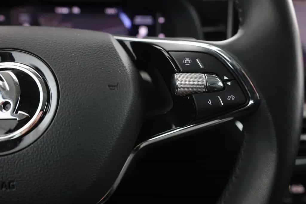 Skoda Kamiq 1.0 TSI DSG Clever LED Navi Kamera ACC DAB 01/2022-photo-16
