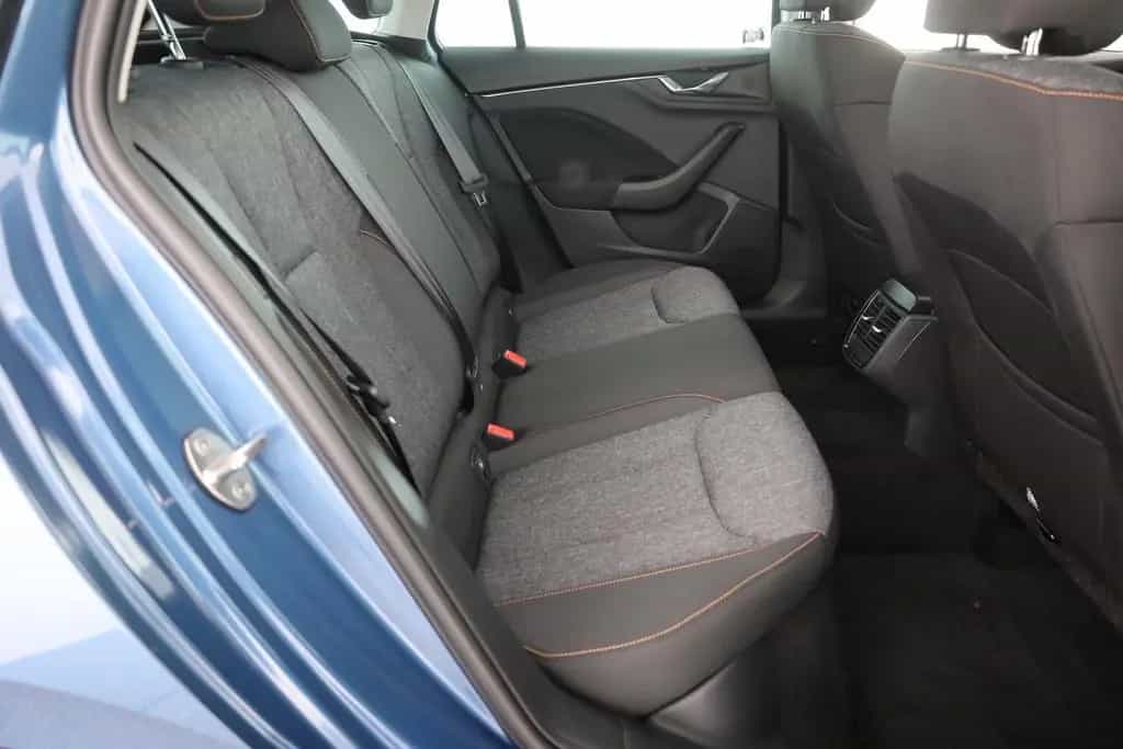 Skoda Kamiq 1.0 TSI DSG Clever LED Navi Kamera ACC DAB 01/2022-photo-24