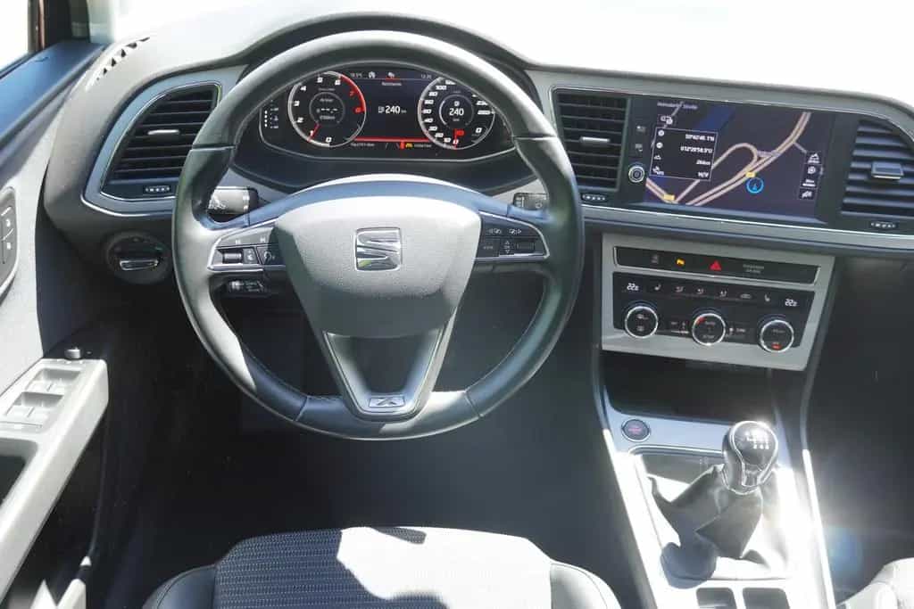 Seat Leon ST 1.5 Xcellence LED ACC Kamera FullLink 11/2019-photo-11