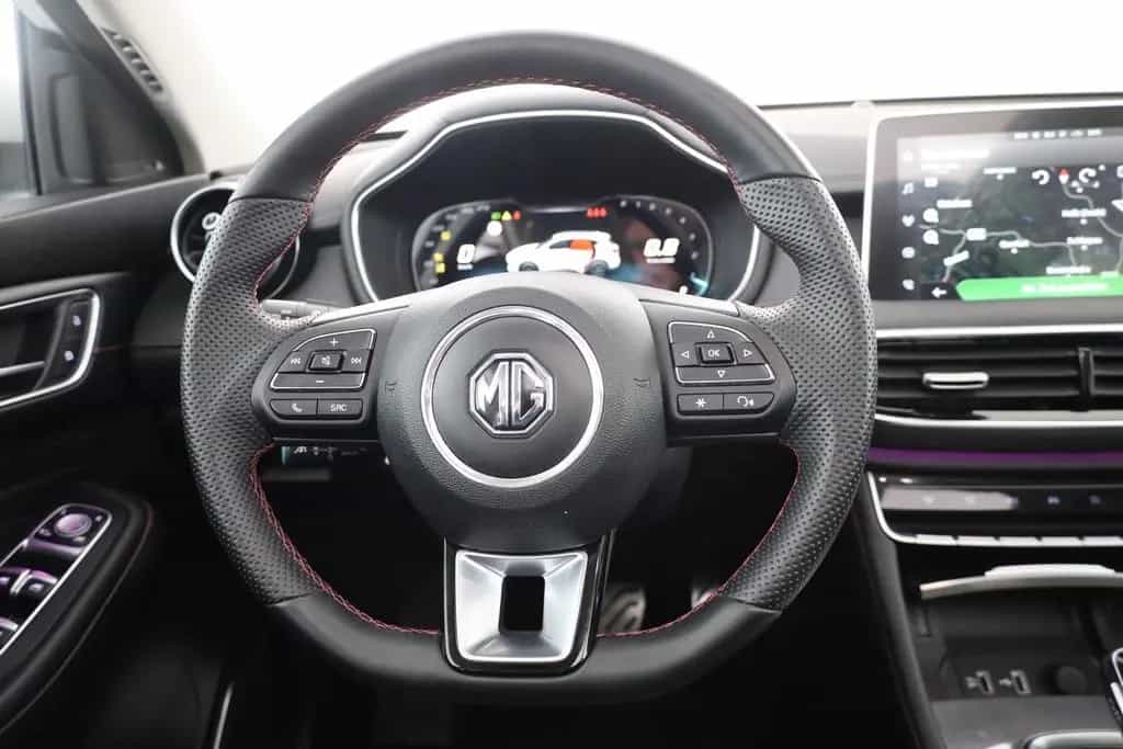 MG HS 1.5 T-GDI Luxury Aut. LED ACC Navi 360° Pano 03/2024-photo-14