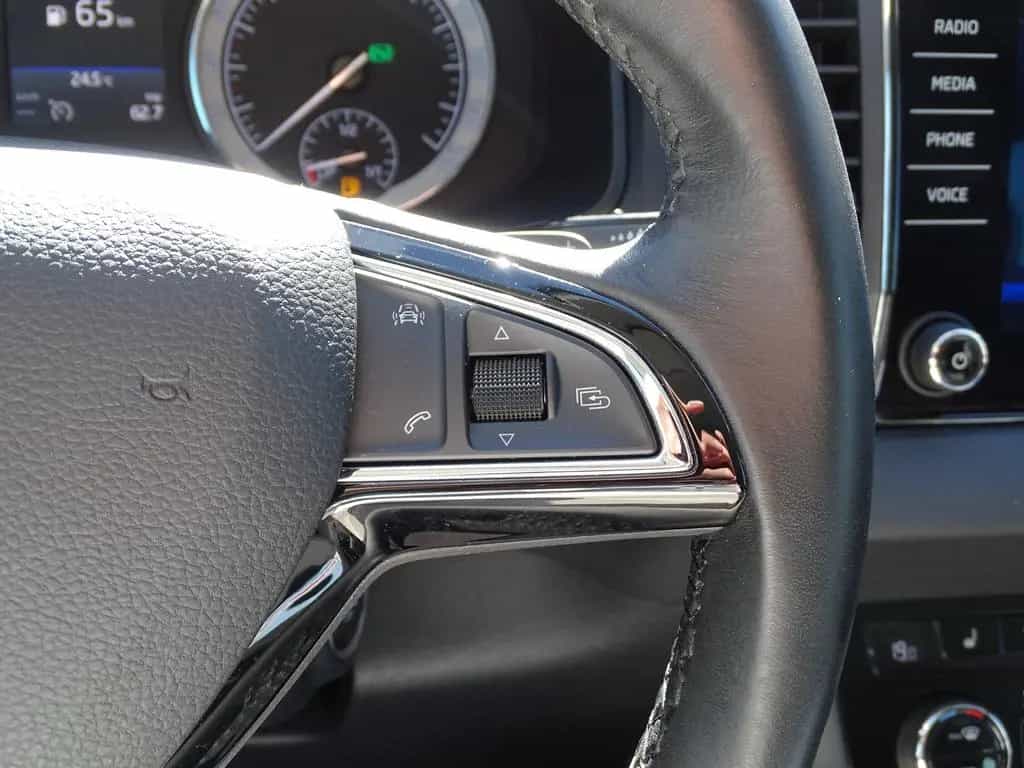 Skoda Karoq 1.5 TSI Style DSG LED Navi el. Heckklappe 07/2018-photo-18