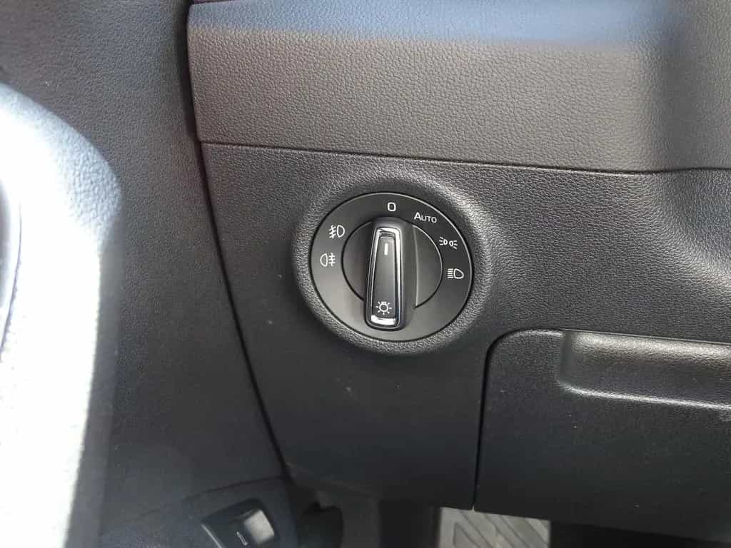 Skoda Karoq 1.5 TSI Style DSG LED Navi el. Heckklappe 07/2018-photo-22