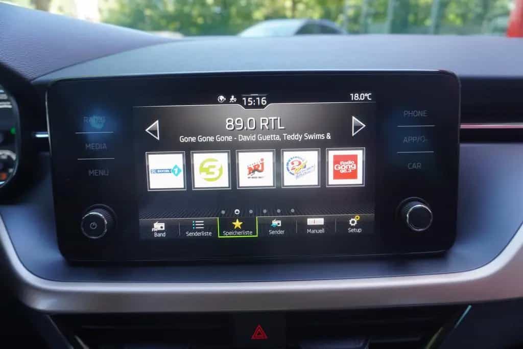 Skoda Scala 1.5 16V TSI Style DSG LED Kamera Keyless 06/2019-photo-17
