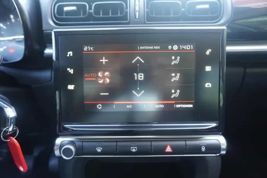 Citroën C3 Puretech LED Tempomat Sitzheizung PDC USB 09/2020-photo-18