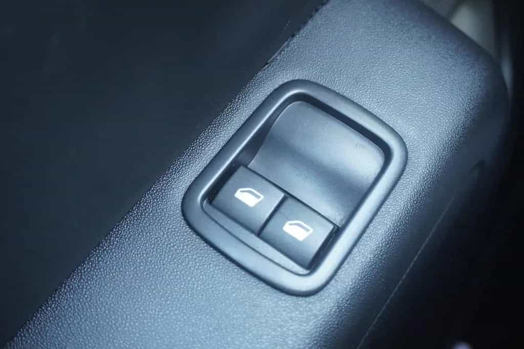 Citroën C3 Puretech LED Tempomat Sitzheizung PDC USB 09/2020-photo-21