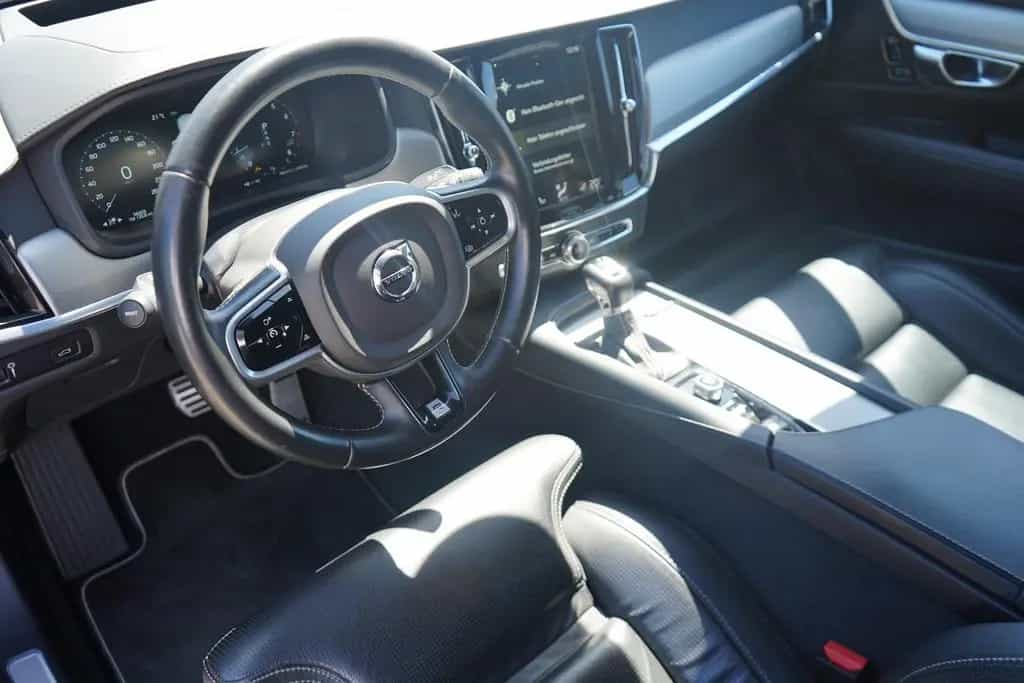 Volvo V90 Kombi T5 R Design LED Panorama ACC Kamera 12/2019-photo-10