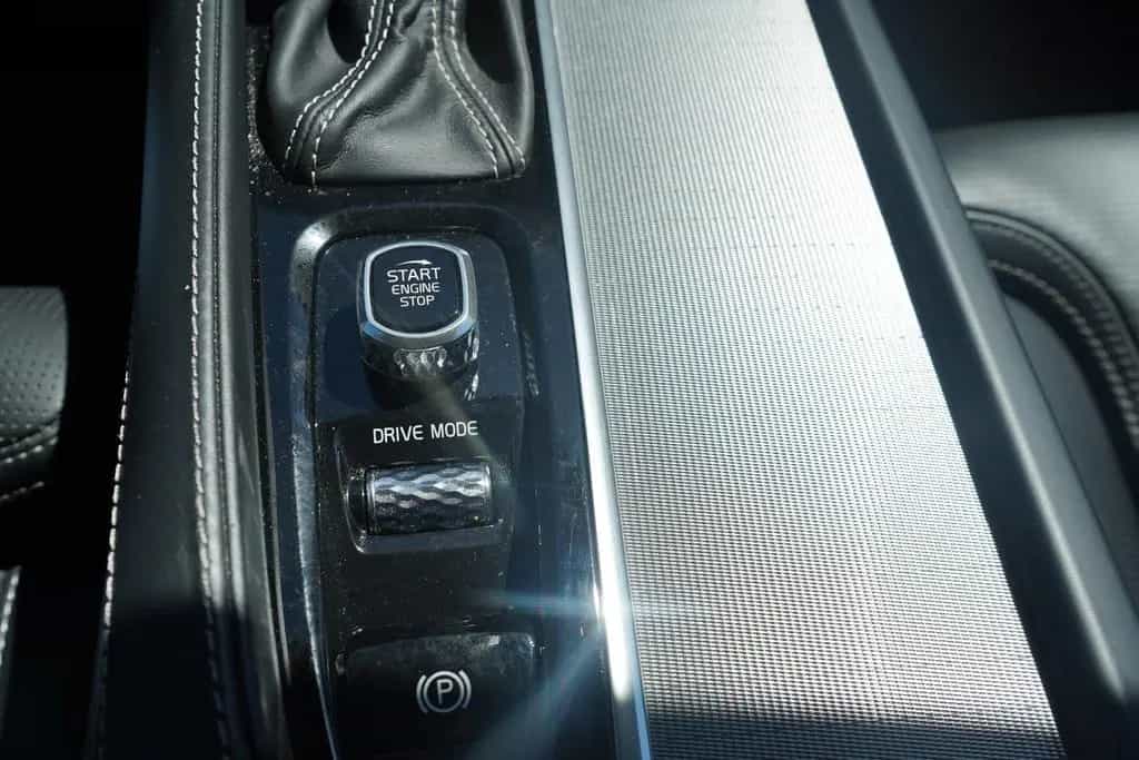 Volvo V90 Kombi T5 R Design LED Panorama ACC Kamera 12/2019-photo-22