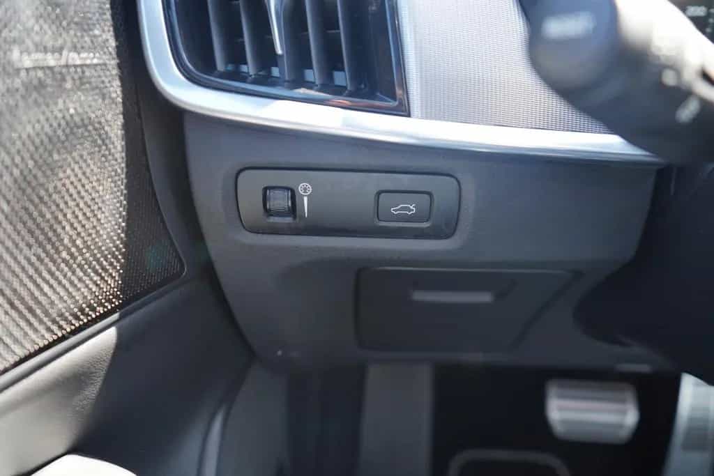 Volvo V90 Kombi T5 R Design LED Panorama ACC Kamera 12/2019-photo-30