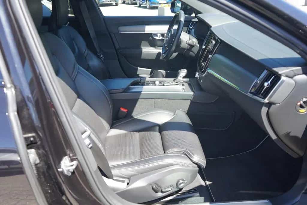 Volvo V90 Kombi T5 R Design LED Panorama ACC Kamera 12/2019-photo-33