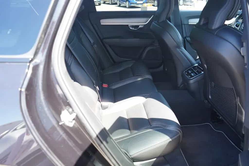 Volvo V90 Kombi T5 R Design LED Panorama ACC Kamera 12/2019-photo-34
