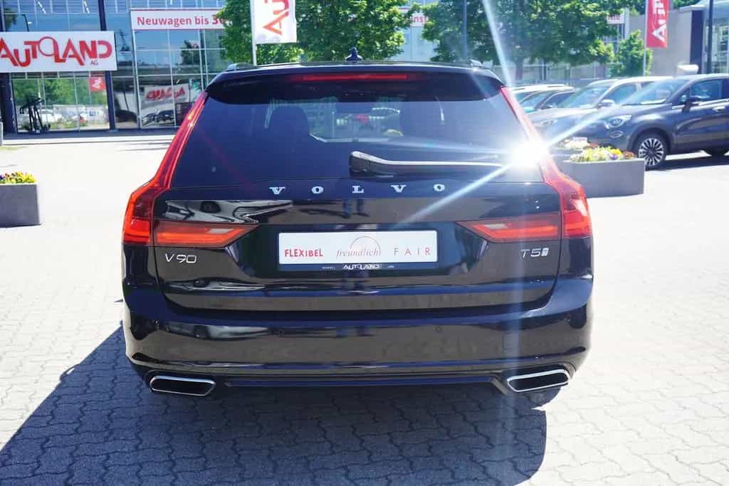 Volvo V90 Kombi T5 R Design LED Panorama ACC Kamera 12/2019-photo-4