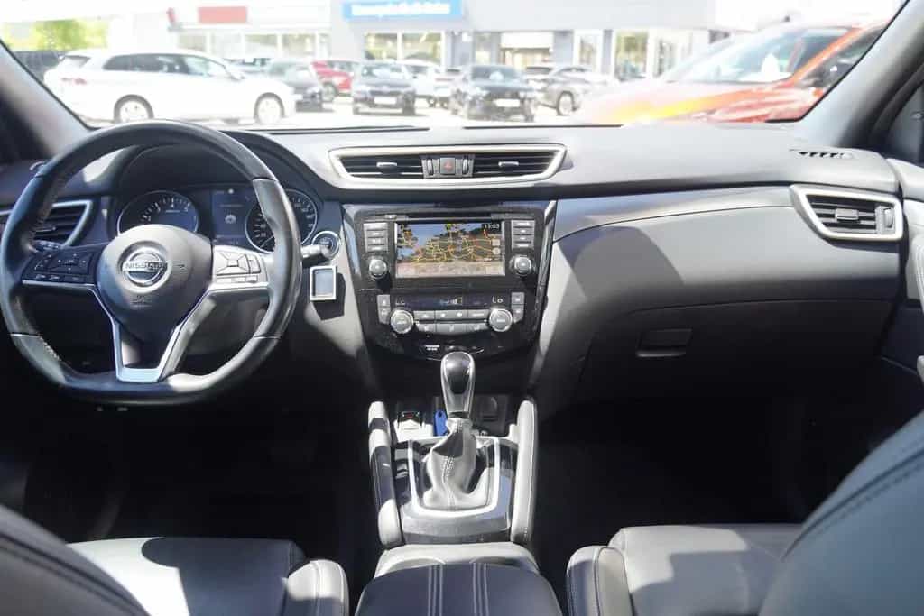 Nissan Qashqai 1.3 Tekna Klimaaut. LED Navi Totwinkel 10/2019-photo-10