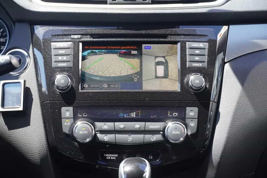 Nissan Qashqai 1.3 Tekna Klimaaut. LED Navi Totwinkel 10/2019-photo-11