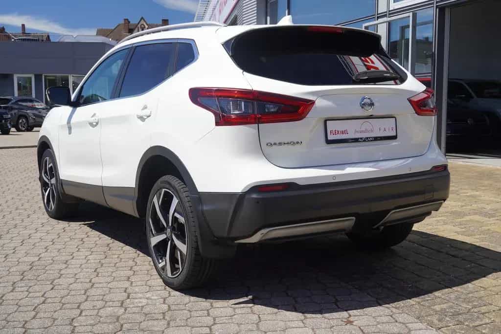 Nissan Qashqai 1.3 Tekna Klimaaut. LED Navi Totwinkel 10/2019-photo-3