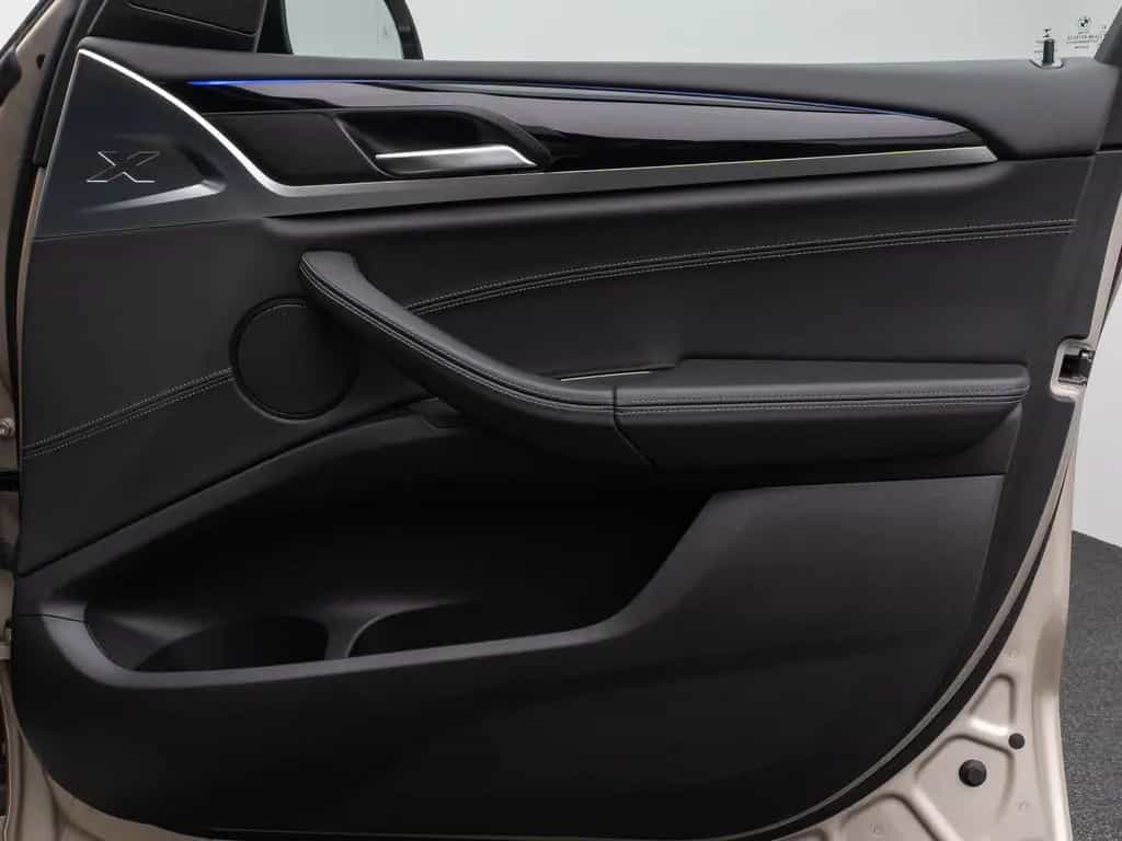 BMW X3 xD30d M Sport Panorama Kamera DAB HiFi DisKey 02/2021-photo-31