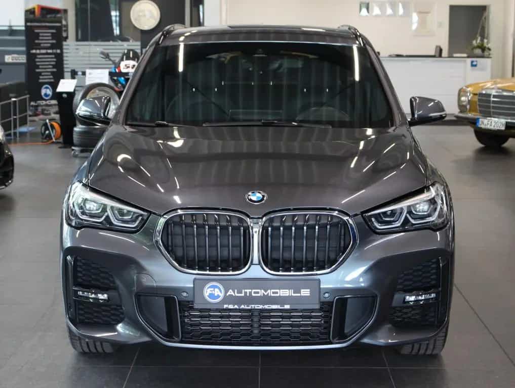 BMW X1 xDrive20i M Sport *1.Hand*HUD*Kamera 06/2020-photo-2