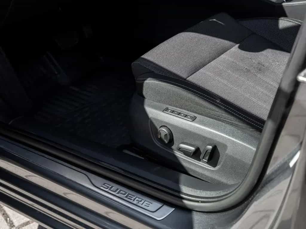 Skoda Superb C. STYLE 2.0 TSI DSG AHK Kam. Virtual ACC 08/2023-photo-30