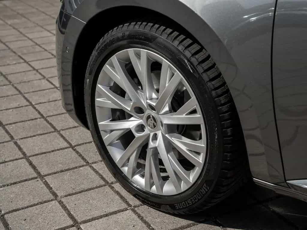 Skoda Superb C. STYLE 2.0 TSI DSG AHK Kam. Virtual ACC 08/2023-photo-5