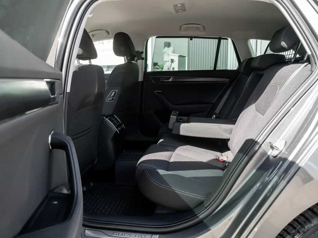 Skoda Superb C. STYLE 2.0 TSI DSG AHK Kam. Virtual ACC 08/2023-photo-7