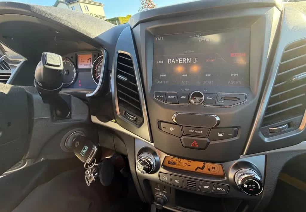 Ssangyong Korando 2.2 Diesel e-XDi 220 Quartz 2WD Quartz 07/2018-photo-6