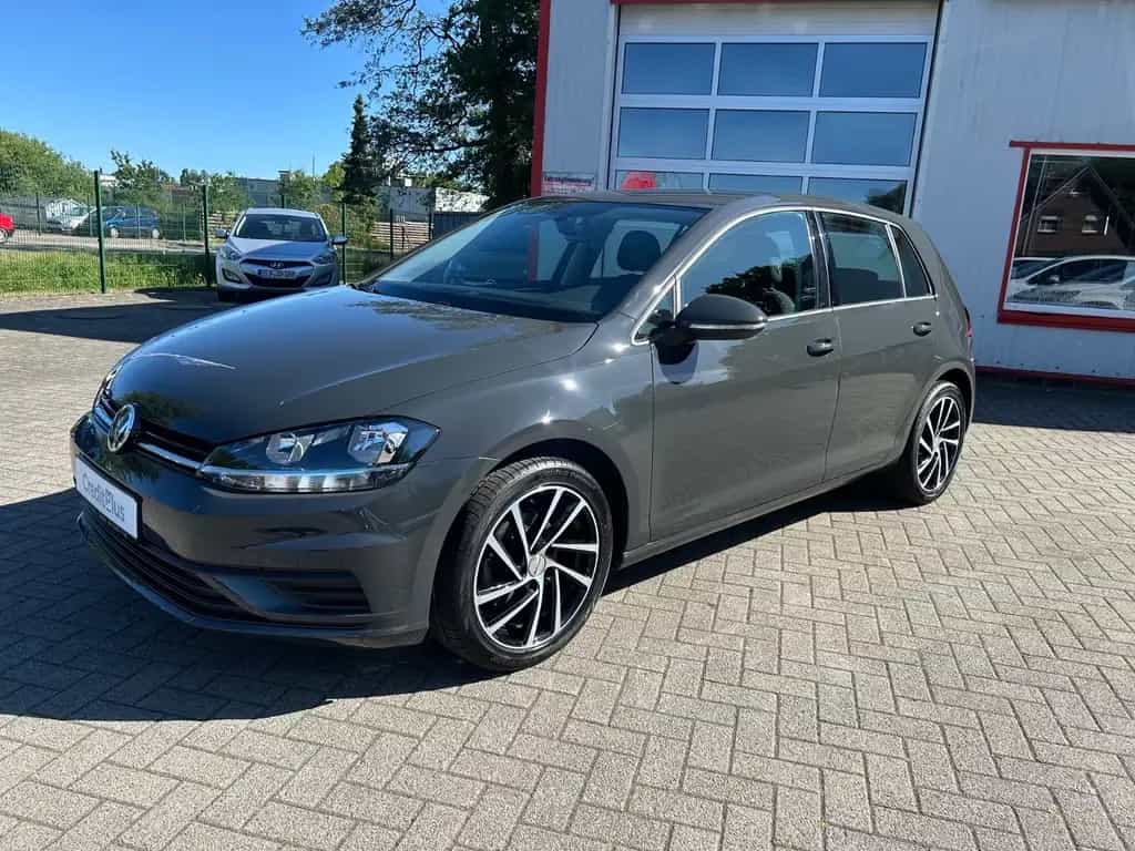 Volkswagen Golf VII Lim. Trendline erst.59.000 Km ! 03/2020-photo-0