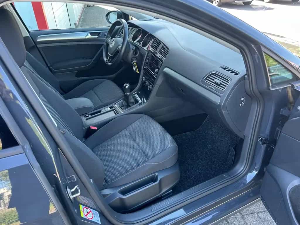 Volkswagen Golf VII Lim. Trendline erst.59.000 Km ! 03/2020-photo-19