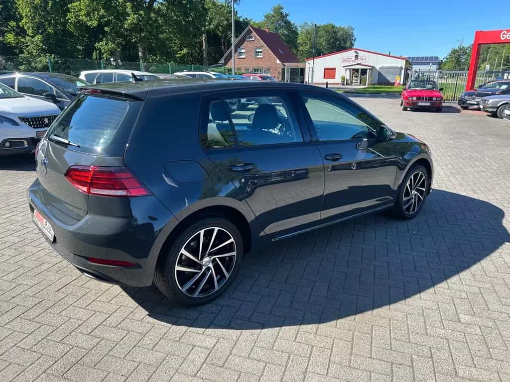 Volkswagen Golf VII Lim. Trendline erst.59.000 Km ! 03/2020-photo-5