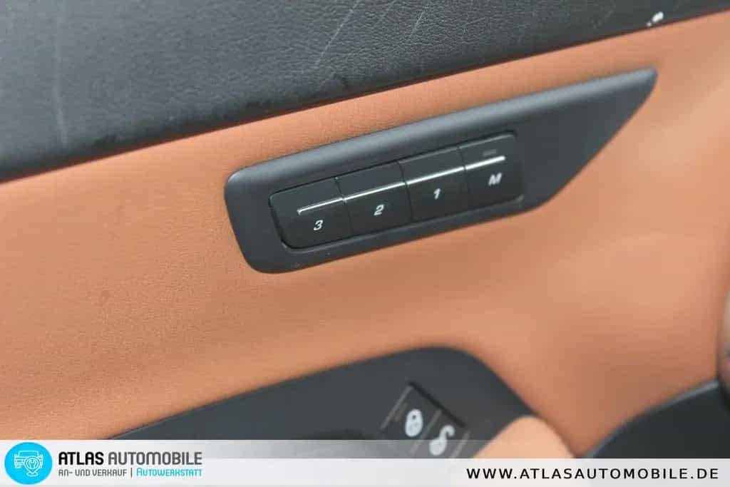 Jaguar E-Pace HSE AWD Leder=Navi=LED=HUD=Panoramadach 01/2020-photo-9