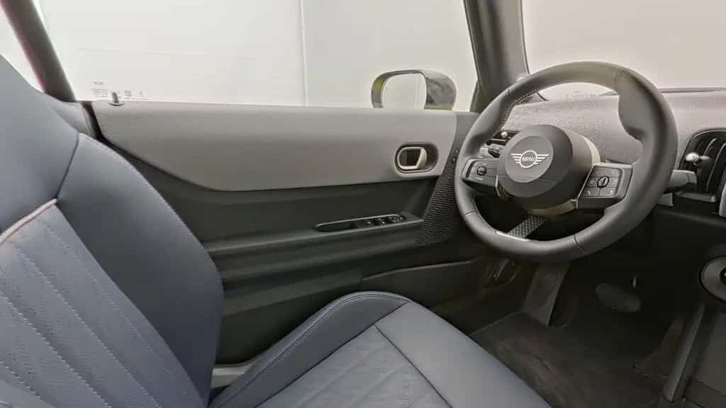 MINI Cooper Cabrio C 09/2025-photo-10
