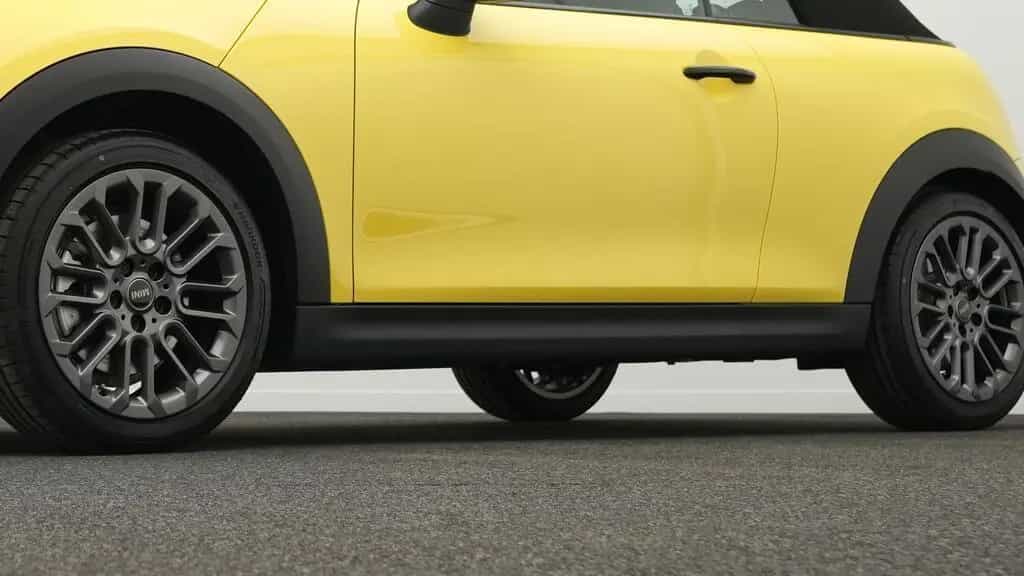 MINI Cooper Cabrio C 09/2025-photo-22
