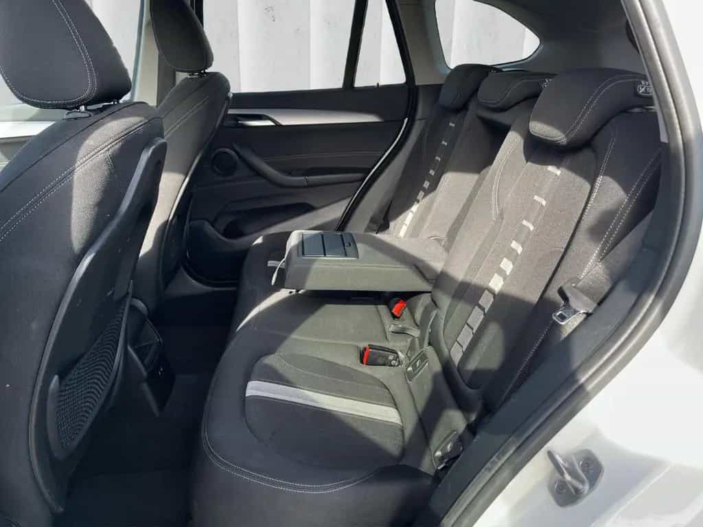 BMW X1 sDrive 18 d Sport LED Tempom Navi Carplay AHK 06/2022-photo-12