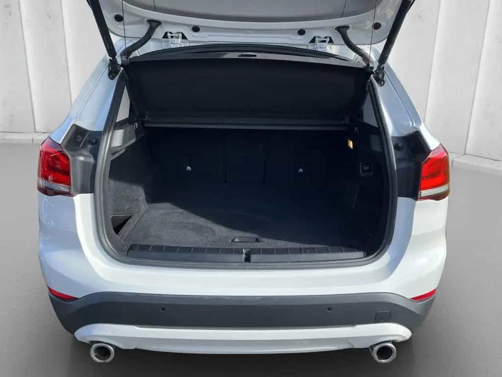 BMW X1 sDrive 18 d Sport LED Tempom Navi Carplay AHK 06/2022-photo-16