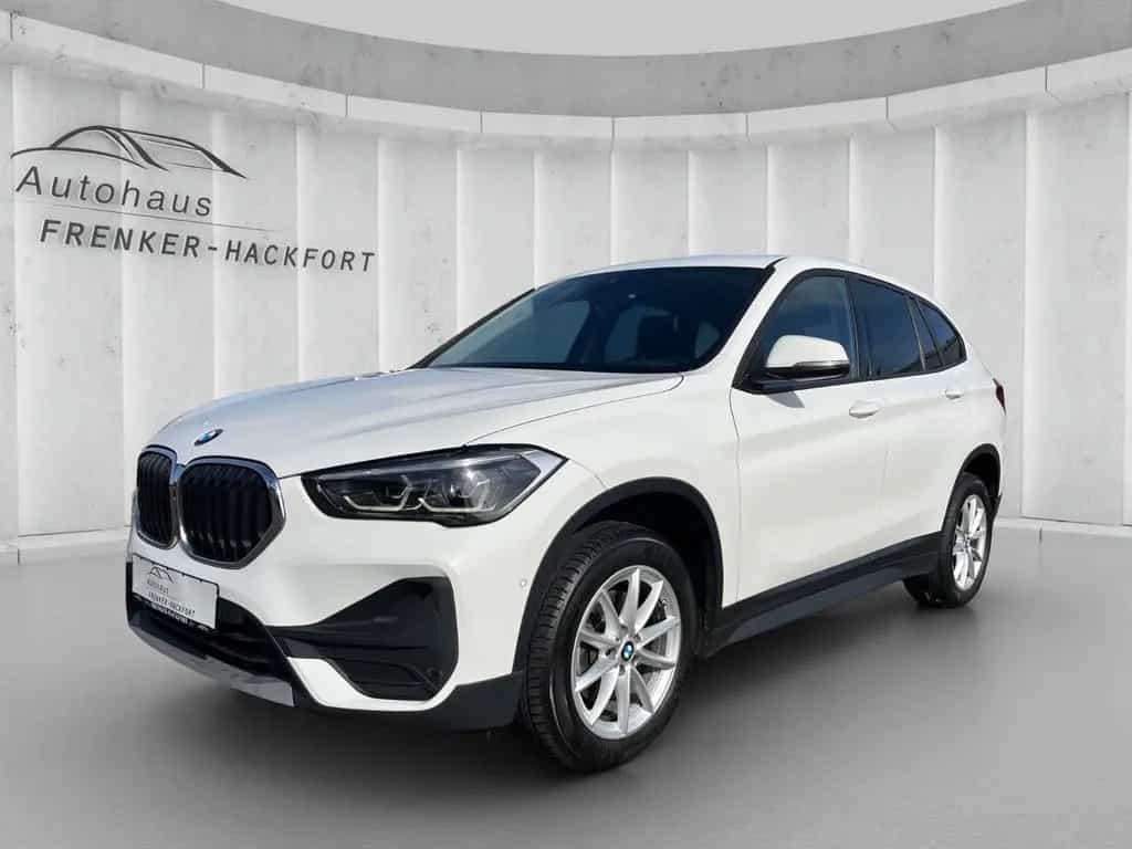 BMW X1 sDrive 18 d Sport LED Tempom Navi Carplay AHK 06/2022-photo-2