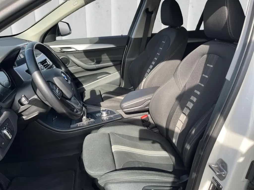 BMW X1 sDrive 18 d Sport LED Tempom Navi Carplay AHK 06/2022-photo-9