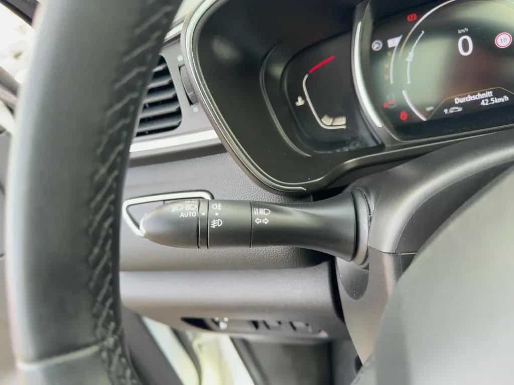 Renault Kadjar 1.2 TCe 130 ENERGY Life LED*AUT*Leder 04/2022-photo-17