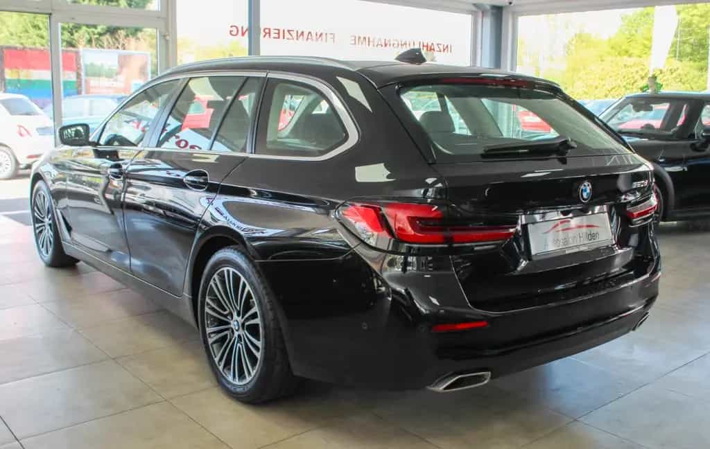 BMW 520 d Touring Pano Leder Kamera AHK 1.Hand 04/2022-photo-3