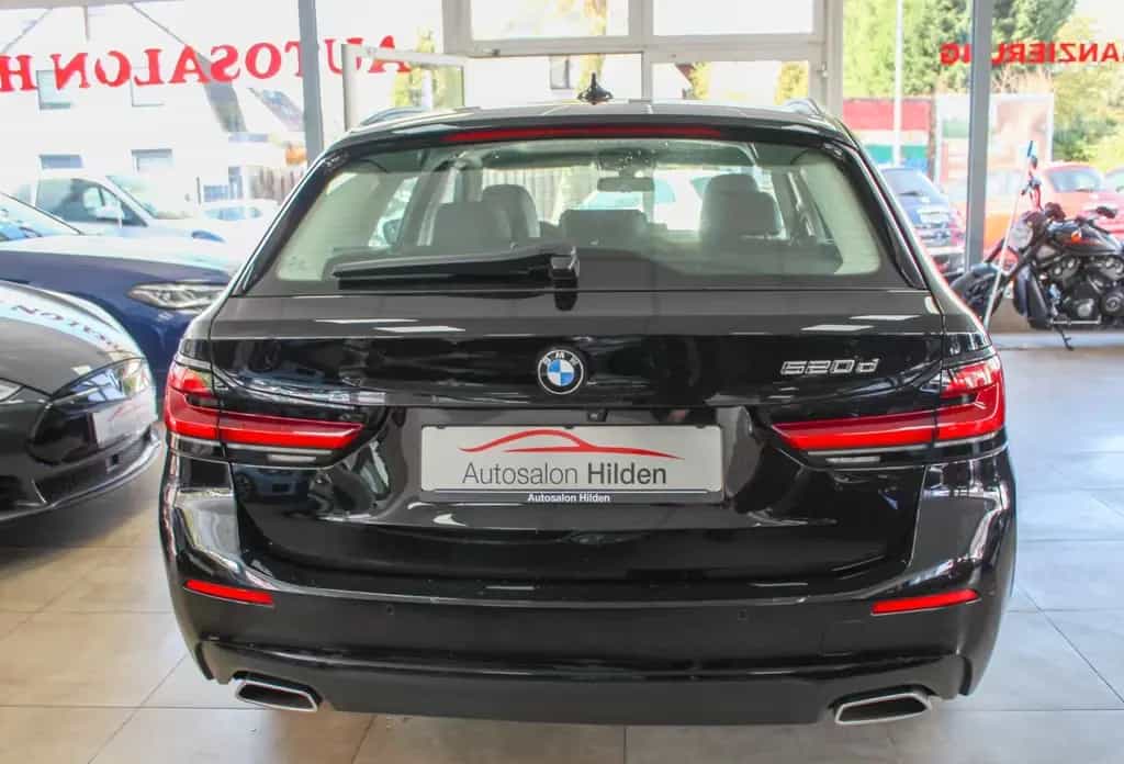 BMW 520 d Touring Pano Leder Kamera AHK 1.Hand 04/2022-photo-4