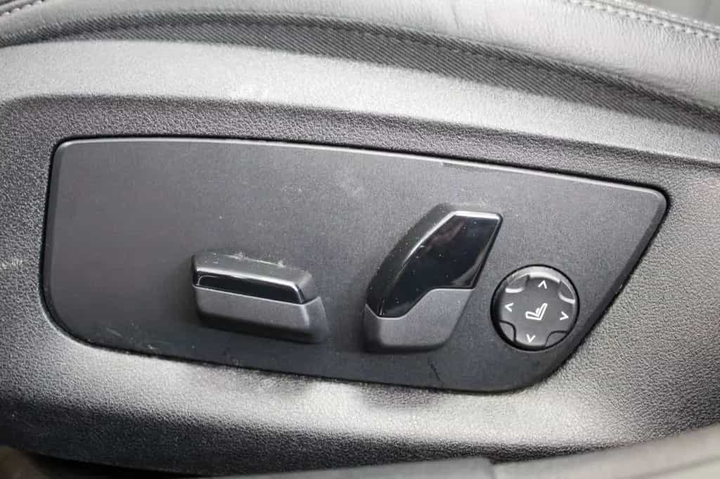 BMW 520 d Touring Pano Leder Kamera AHK 1.Hand 04/2022-photo-8