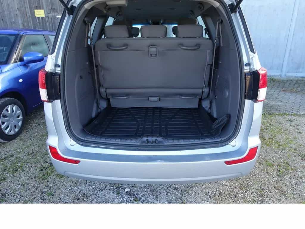 Ssangyong Rodius 7-Sitzer Sitzheizung Ganzjahresreifen Alu 06/2017-photo-18
