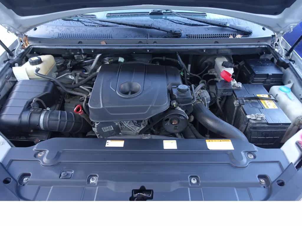 Ssangyong Rodius 7-Sitzer Sitzheizung Ganzjahresreifen Alu 06/2017-photo-19