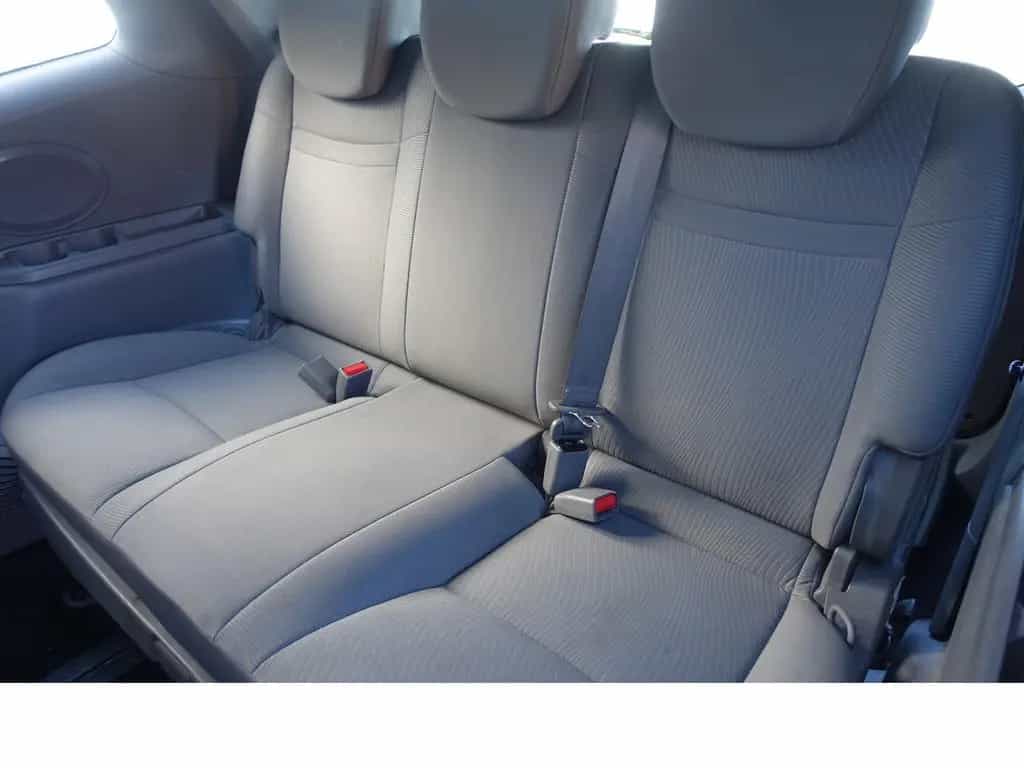 Ssangyong Rodius 7-Sitzer Sitzheizung Ganzjahresreifen Alu 06/2017-photo-24