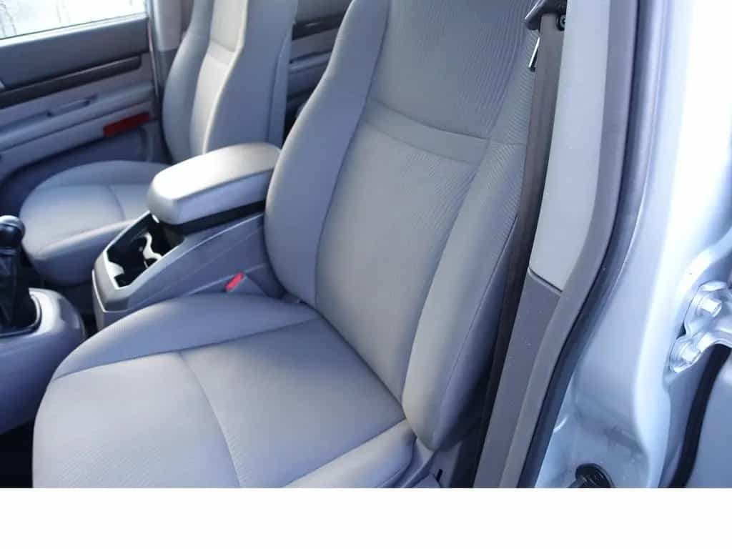 Ssangyong Rodius 7-Sitzer Sitzheizung Ganzjahresreifen Alu 06/2017-photo-7